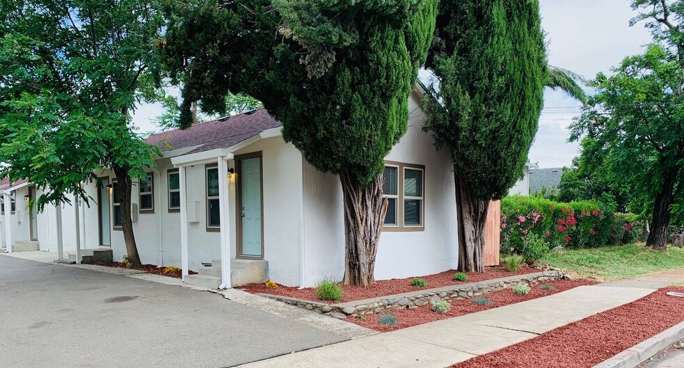 More Photos Of 2139-2159 California St, Redding Apartments For Sale