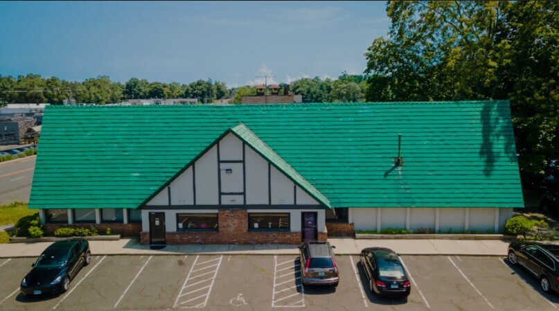 More Photos Of 520 Post Rd E, Westport Freestanding For Lease
