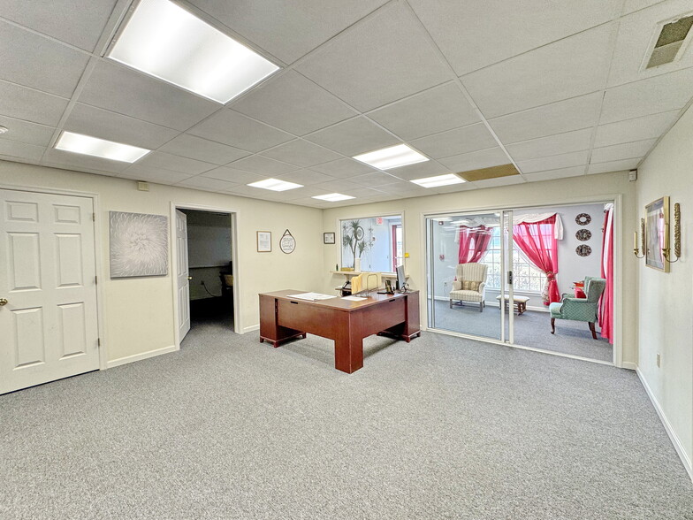 More Photos Of 18119 N Sussex Hwy, Bridgeville Office For Sale