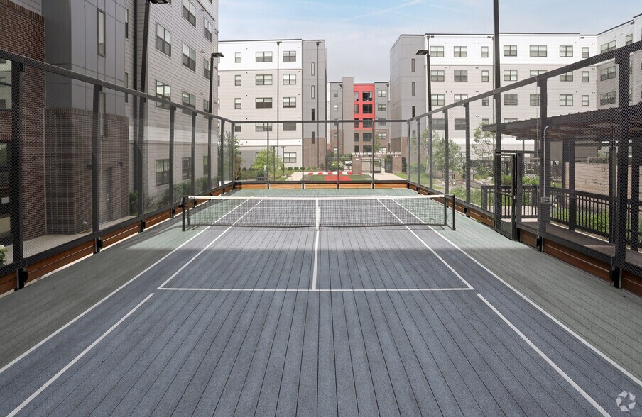 More Photos Of 1425 N Dunn St, Bloomington Apartments For Lease