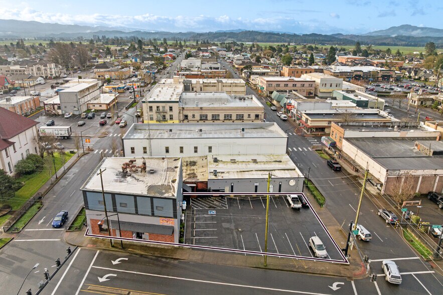 More Photos Of 2015 1st St, Tillamook General Retail For Sale