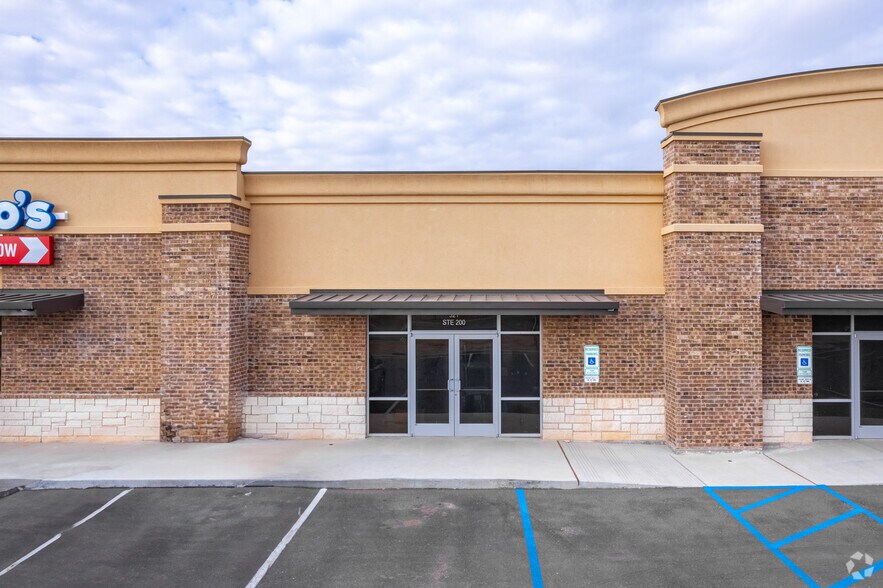 More Photos Of 521 TX-214 Hwy, Denver City General Retail For Lease