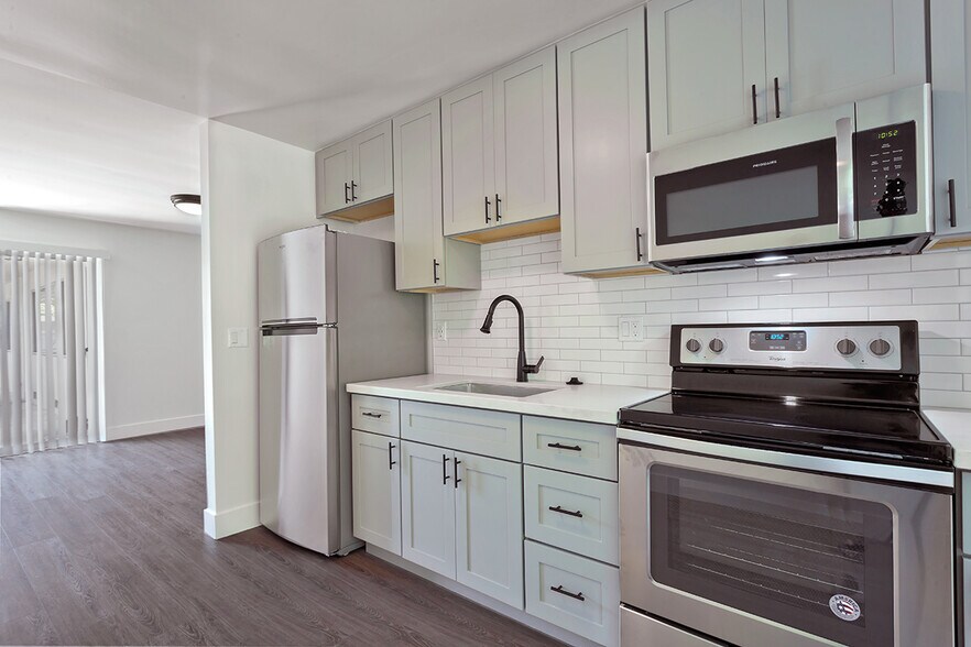 More Photos Of 655-663 Moorpark Way, Mountain View Apartments For Sale