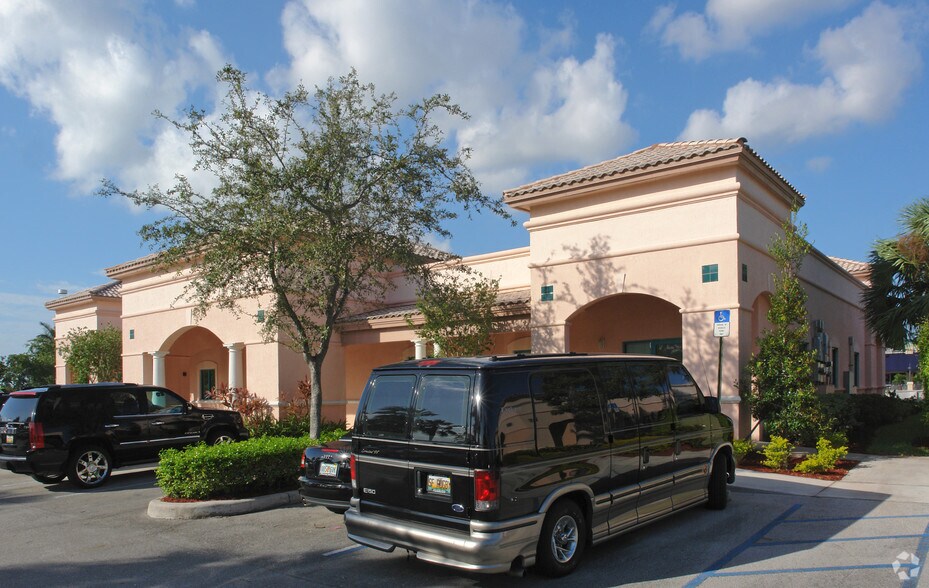 More Photos Of 2233 N Commerce Pky, Weston Office For Lease