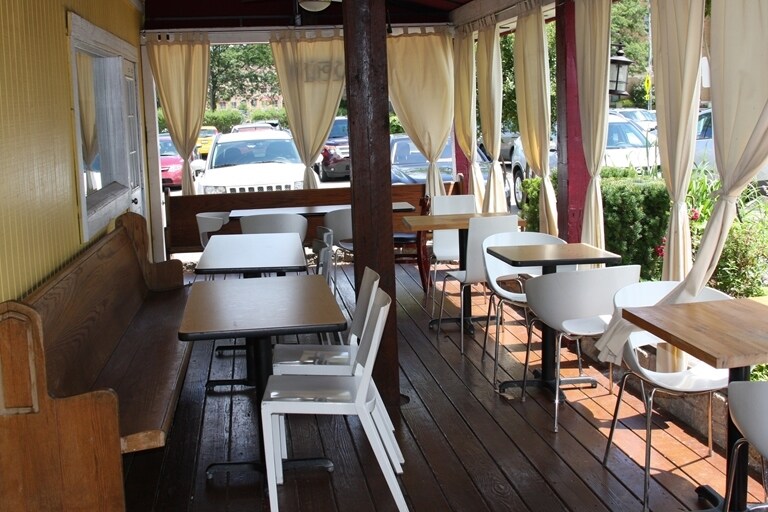 More Photos Of 210 Cedar St, St Charles Restaurant For Lease