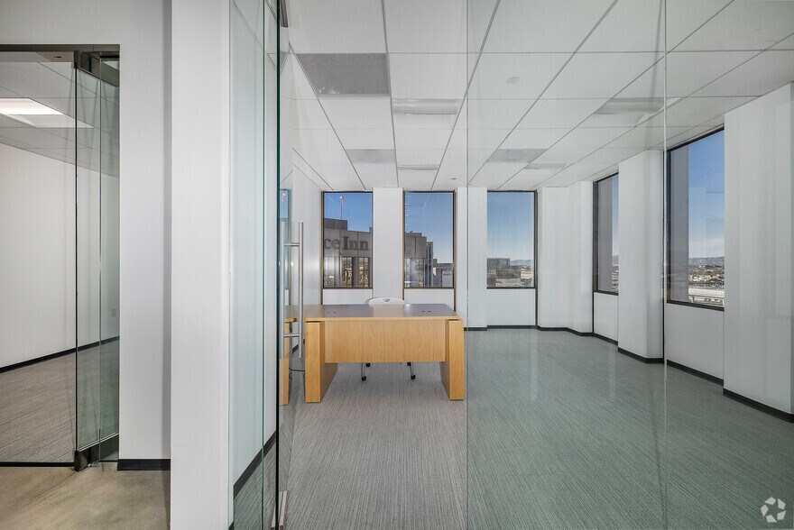 More Photos Of 5901 W Century Blvd, Los Angeles Coworking Space