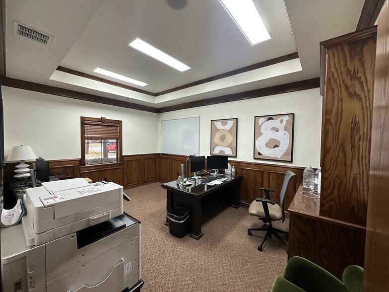 More Photos Of 4218 Gateway Dr, Colleyville Office For Sale