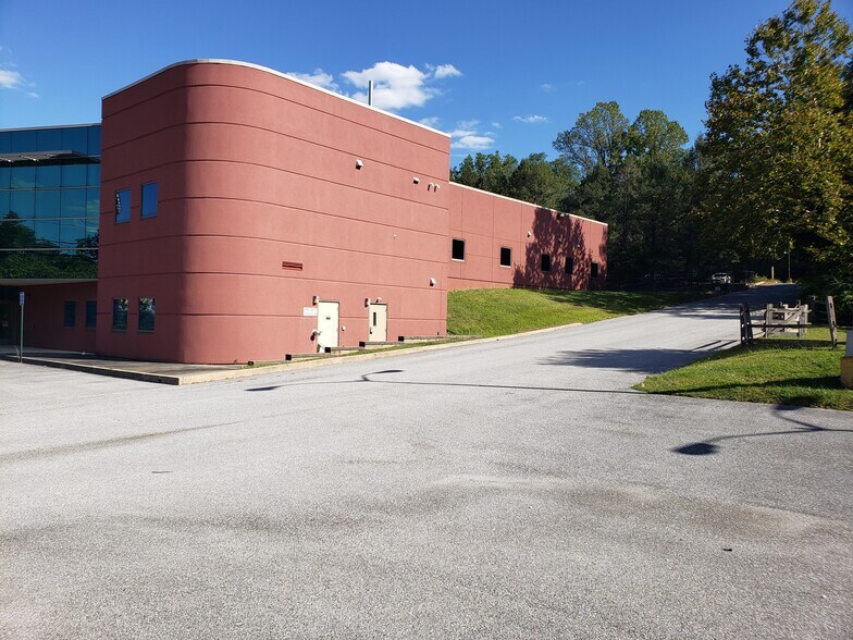More Photos Of 330 Lancaster Ave, Malvern Office For Lease