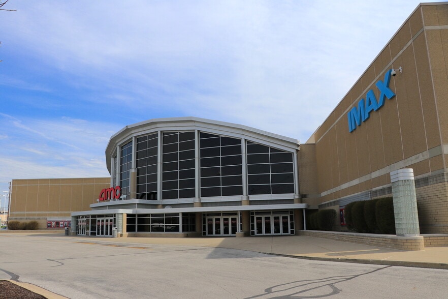 More Photos Of 4200 S East St, Indianapolis Unknown For Lease