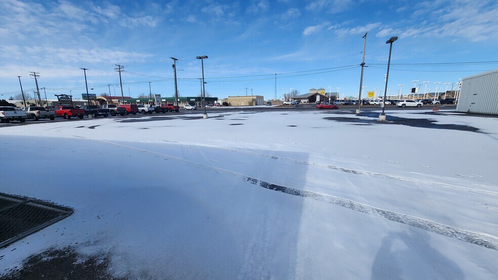 More Photos Of 1600 E Lincoln Rd, Idaho Falls Office For Lease