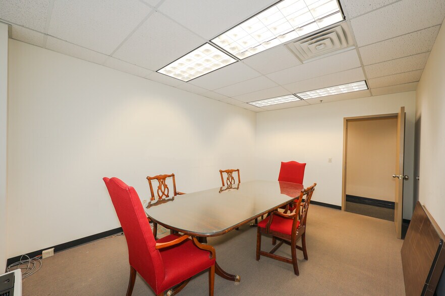 More Photos Of 30 Temple St, Nashua Office For Lease
