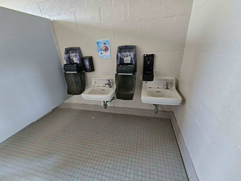 More Photos Of 613 Mulberry st, Yankton Specialty For Sale