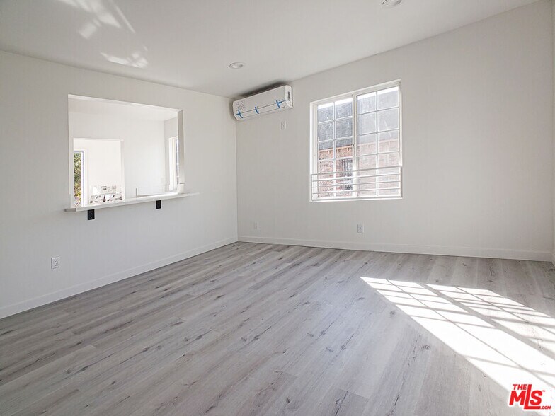 More Photos Of 158 N Edgemont St, Los Angeles Multifamily For Sale