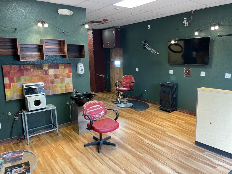 More Photos Of 329 Cleveland Ave, Loveland Storefront Retail Office For Lease