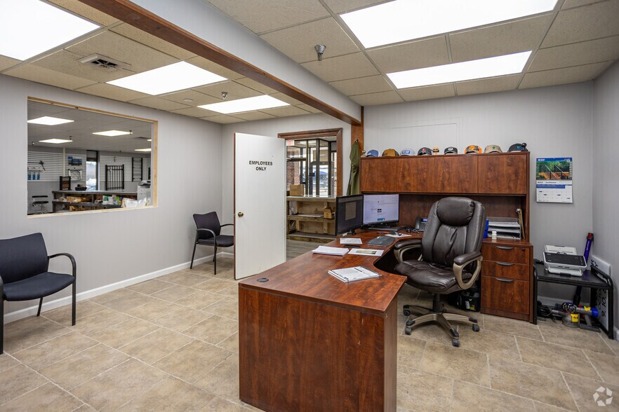 More Photos Of 6601 Wilbanks Rd, Knoxville Industrial For Sale