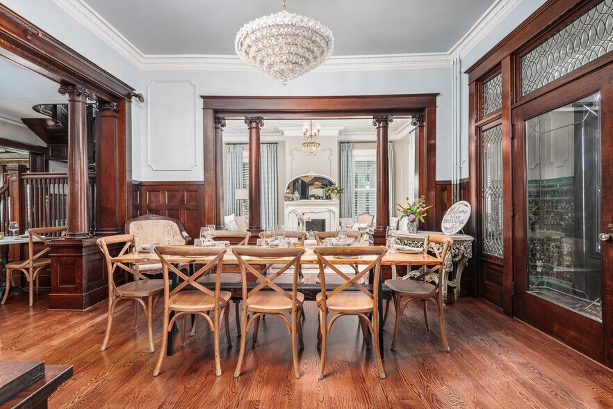 More Photos Of 738 E Main St, Belhaven Hotel For Sale