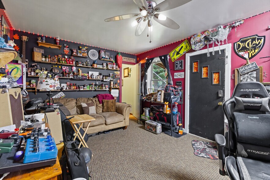 More Photos Of 8002 Fort Smallwood Rd, Baltimore Apartments For Sale