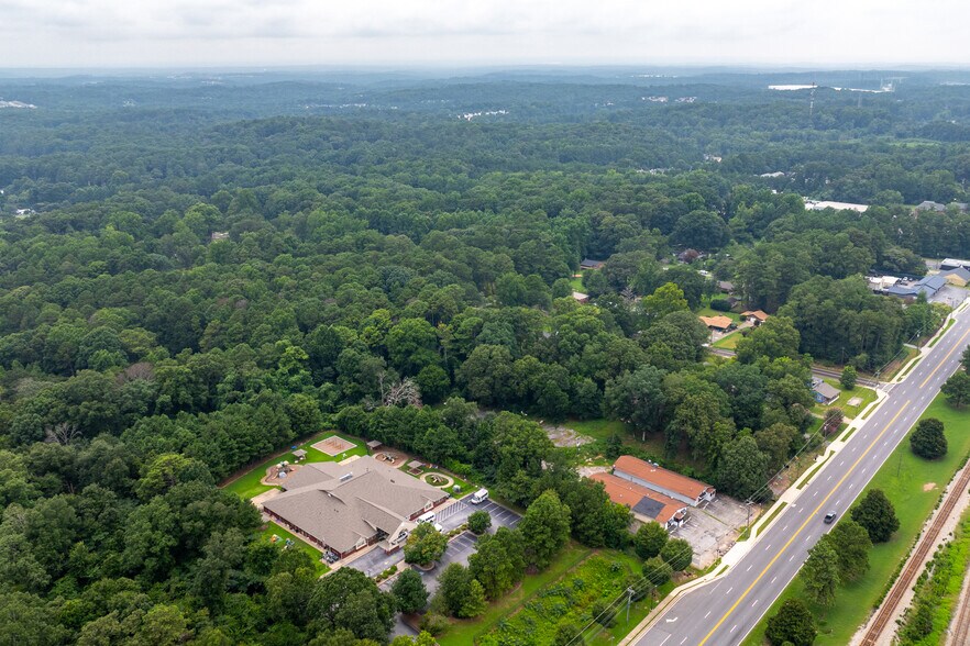 More Photos Of 6127 Roosevelt Hwy, Union City Office Residential For Sale