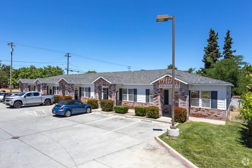 Primary Photo Of 1064 Geer Rd, Turlock Medical For Lease