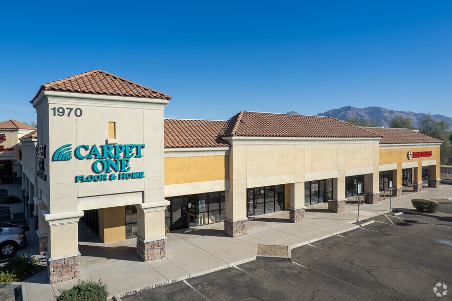 More Photos Of 1970 W River Rd, Tucson General Retail For Lease