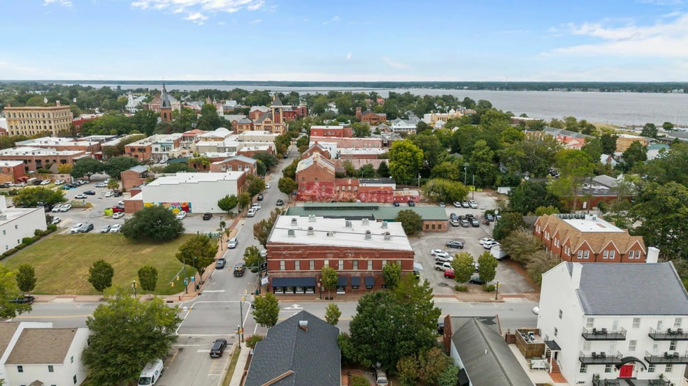 More Photos Of 202 Craven St, New Bern General Retail For Sale