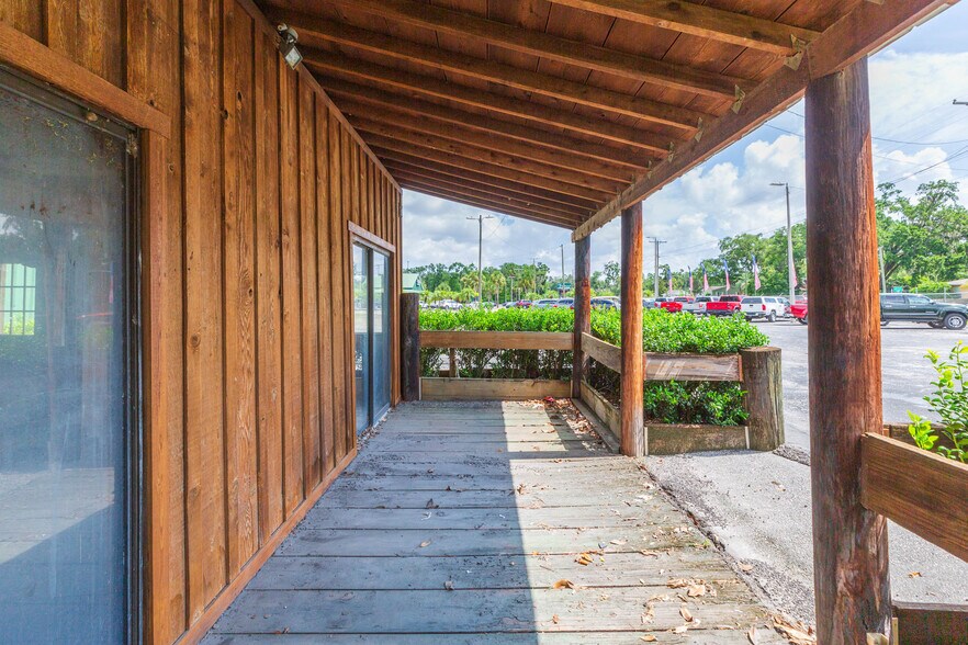 More Photos Of 13815 21st St, Dade City Auto Dealership For Sale