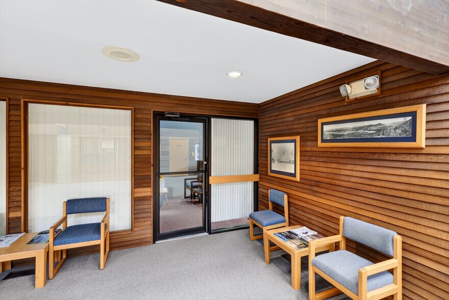 More Photos Of 950 W Ironwood Dr, Coeur d'Alene Medical For Sale