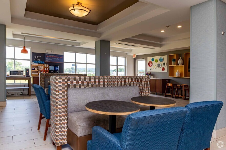 More Photos Of 80 Old Nicolette Rd, Mineral Wells Hotel For Sale