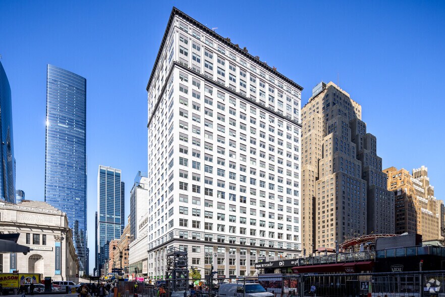 More Photos Of 5 Penn Plaza, New York Office For Lease