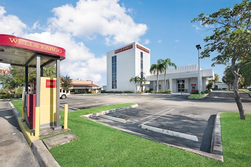 More Photos Of 2701 W Okeechobee Blvd, West Palm Beach Office For Sale