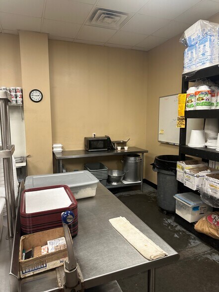 More Photos Of 70493 Highway 21, Covington Storefront Retail Office For Lease