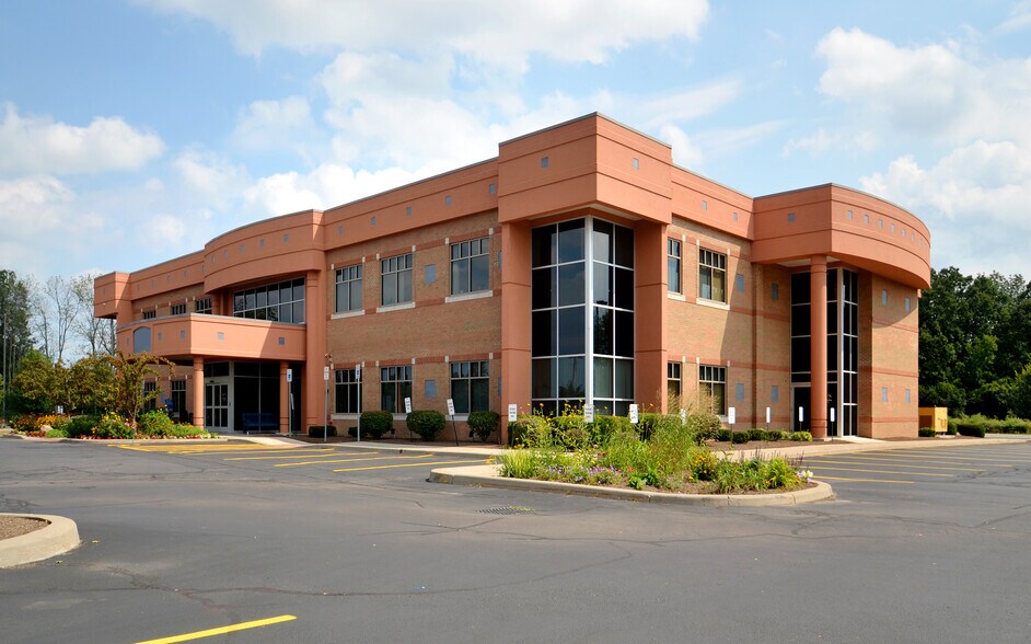 More Photos Of 200 Red Creek Dr, Rochester Unknown For Lease