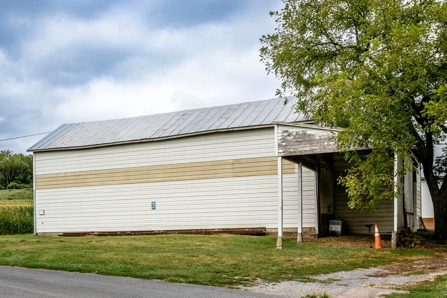 More Photos Of 9875 Cave Hill Rd, Mcgaheysville Warehouse For Lease