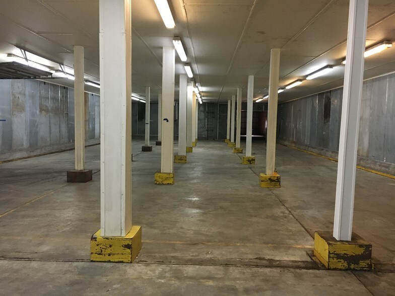 More Photos Of 200 N River St, Carthage Manufacturing For Lease