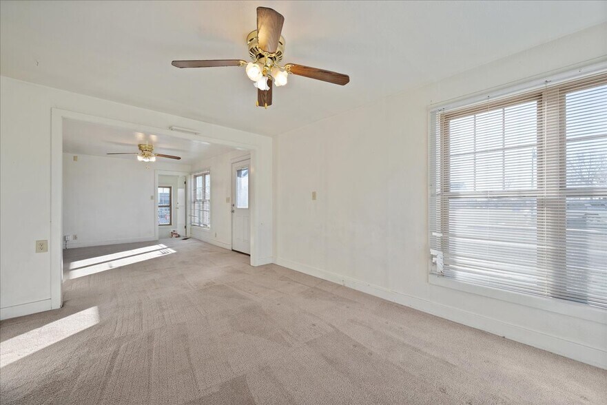 More Photos Of 1501 Carbon Ave, Cheyenne Office For Lease