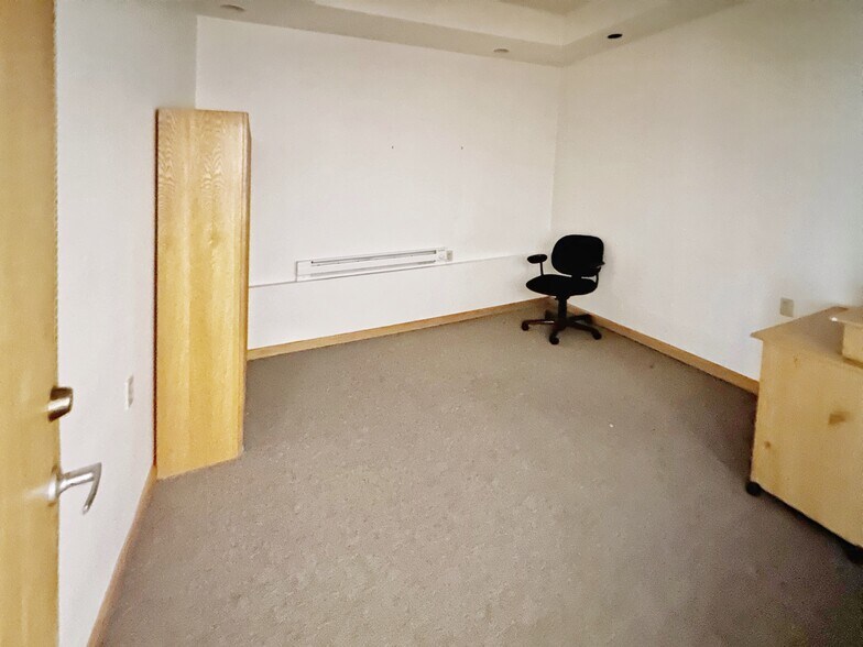 More Photos Of 1927-1929 Taraval St, San Francisco Apartments For Lease