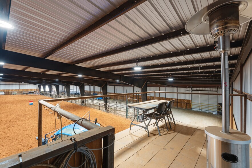 More Photos Of 13354 E 520 Rd, Colcord Sports And Entertainment For Sale