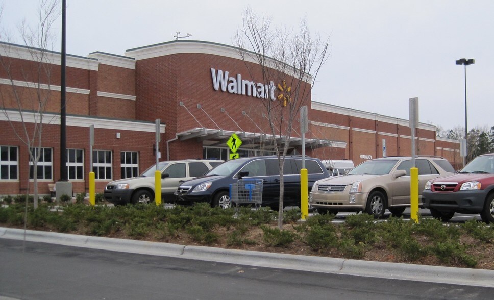 More Photos Of 2010-2084 Kildaire Farm Rd, Cary Storefront For Lease