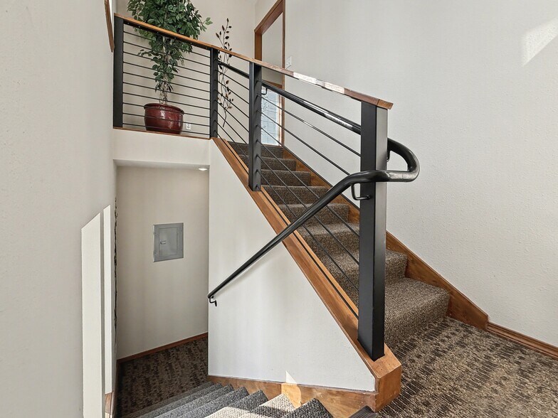 More Photos Of 1038 W Davidson Ave, Coeur d'Alene Office For Sale