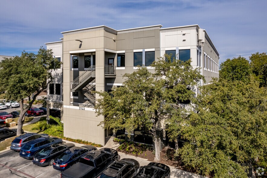 More Photos Of 3522 Paesanos Pky, San Antonio Unknown For Lease