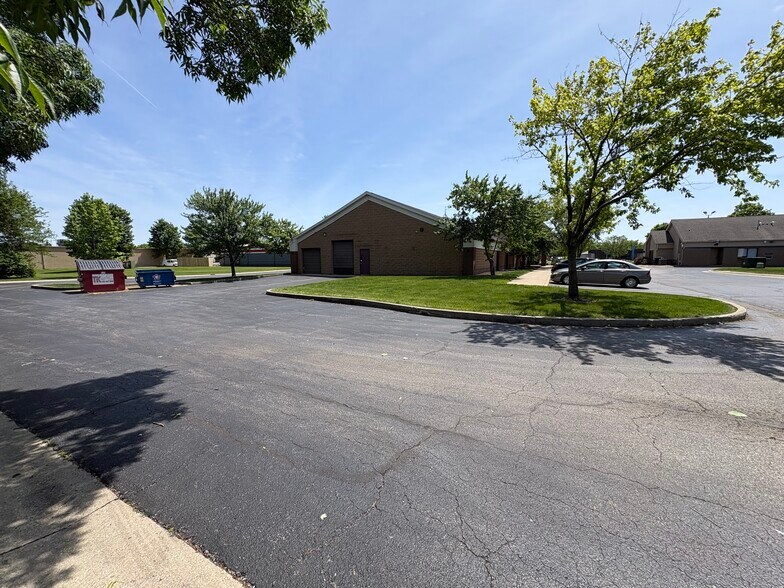 More Photos Of 404 Sagamore Pky W, West Lafayette Freestanding For Lease