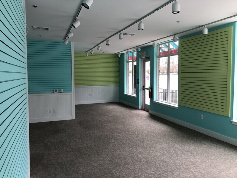 More Photos Of 100-148 Walden Way, Mechanicsburg Storefront Retail Office For Lease