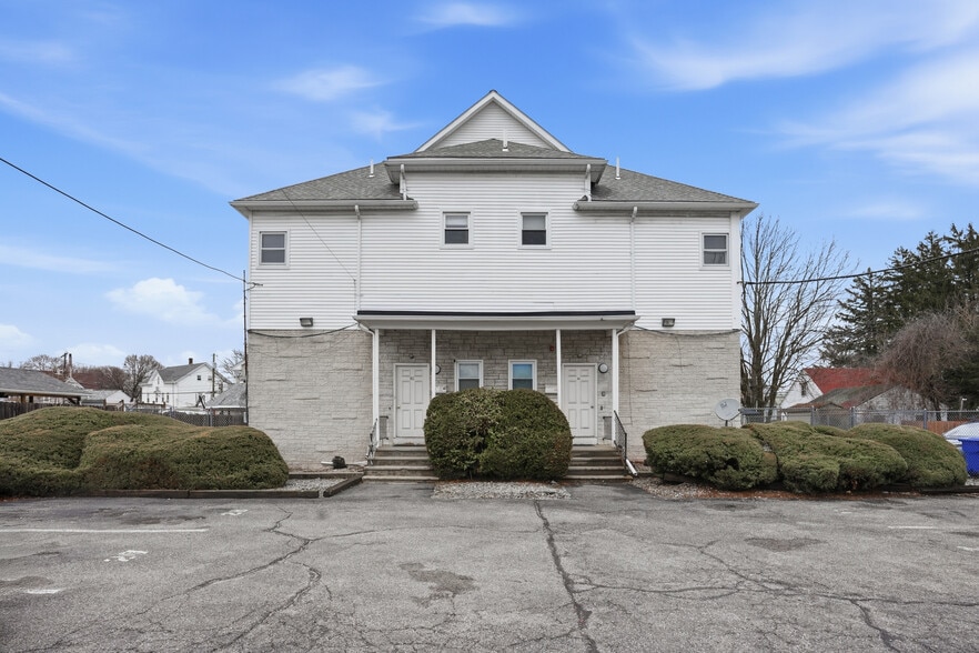 More Photos Of 122 Lowell Ave, Providence Apartments For Sale
