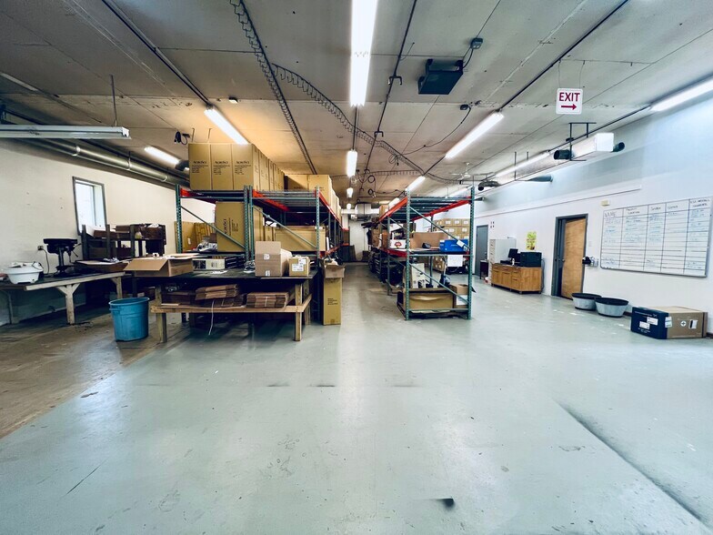 More Photos Of 16 Dr Foote Rd, Colchester Light Manufacturing For Sale