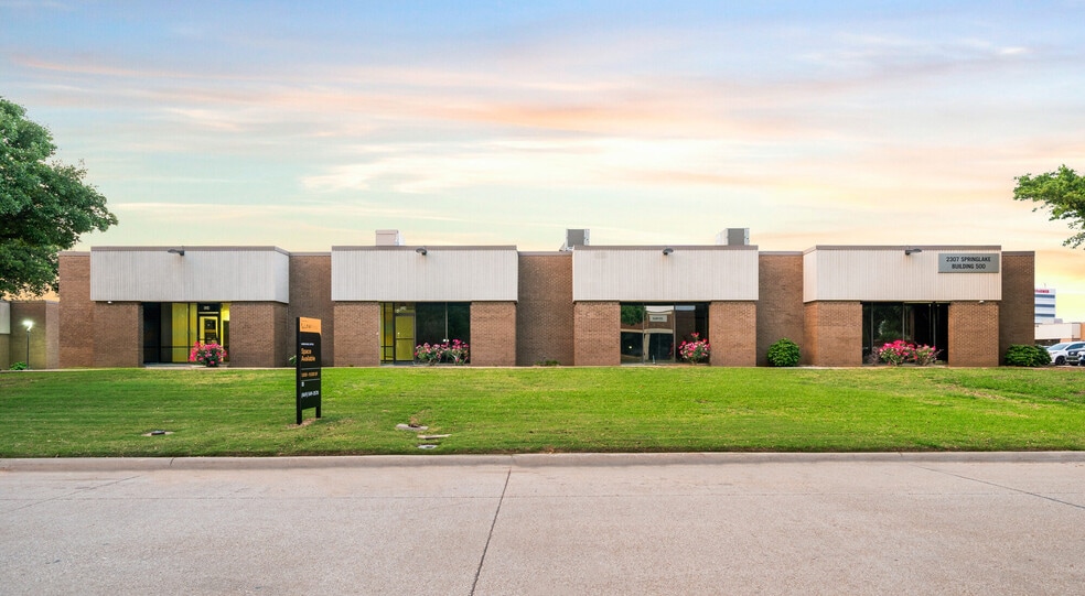 More Photos Of 2307 Springlake Rd, Farmers Branch Unknown For Lease
