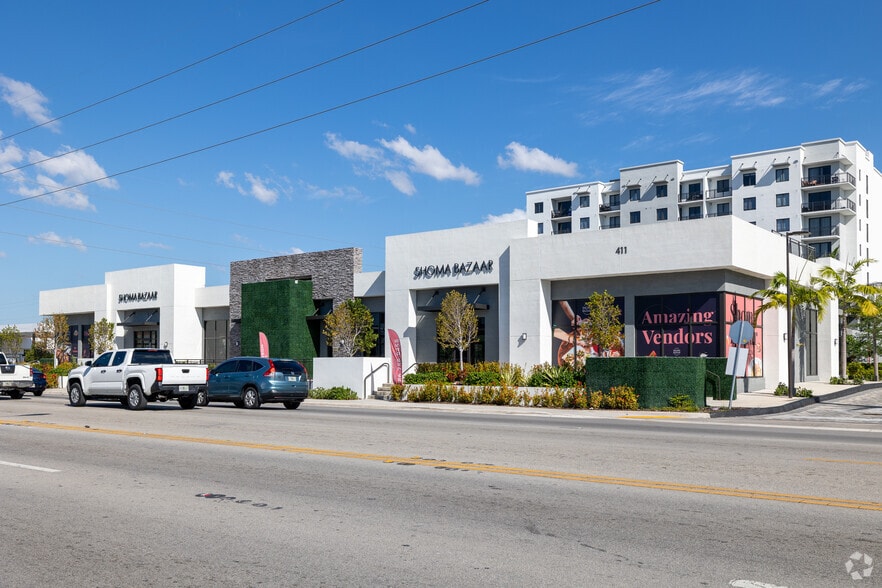 Primary Photo Of 401 Hialeah Dr, Hialeah Storefront Retail Office For Lease