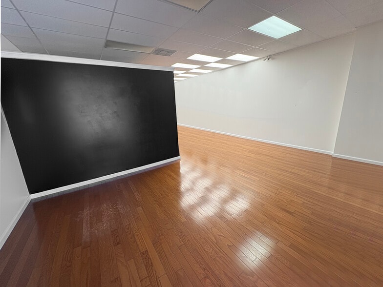 More Photos Of 111 E Lake Mary Blvd, Sanford Storefront For Lease