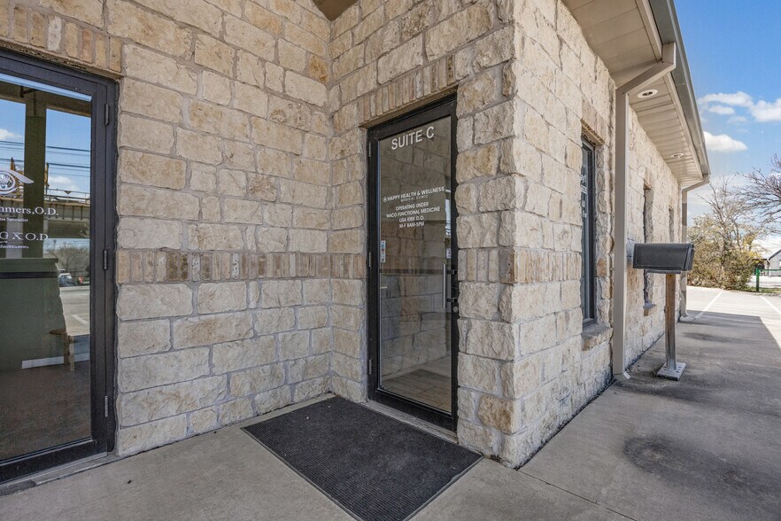 More Photos Of 7225 W Highway 71, Austin Medical For Lease
