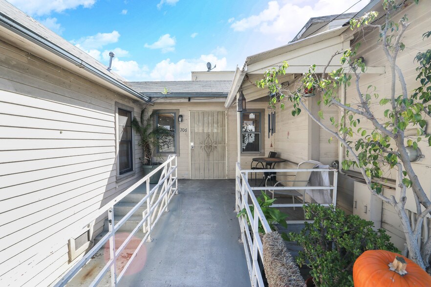 More Photos Of 707 E 7th St, Long Beach Apartments For Sale