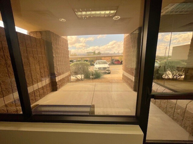 More Photos Of 94 S Acoma Blvd, Lake Havasu City Office For Lease